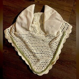 Like new eskadron fly bonnet